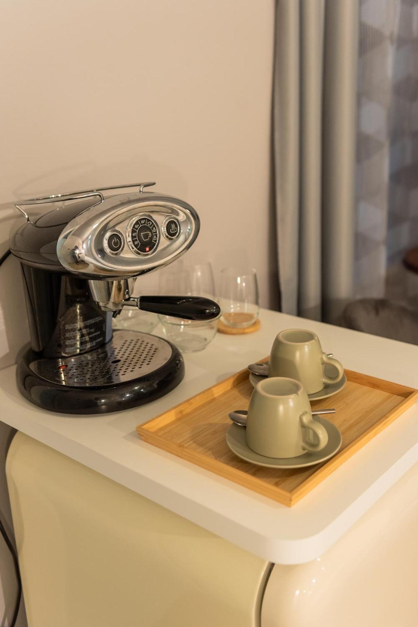 Sophia Boutique Suites Трієст Екстер'єр фото