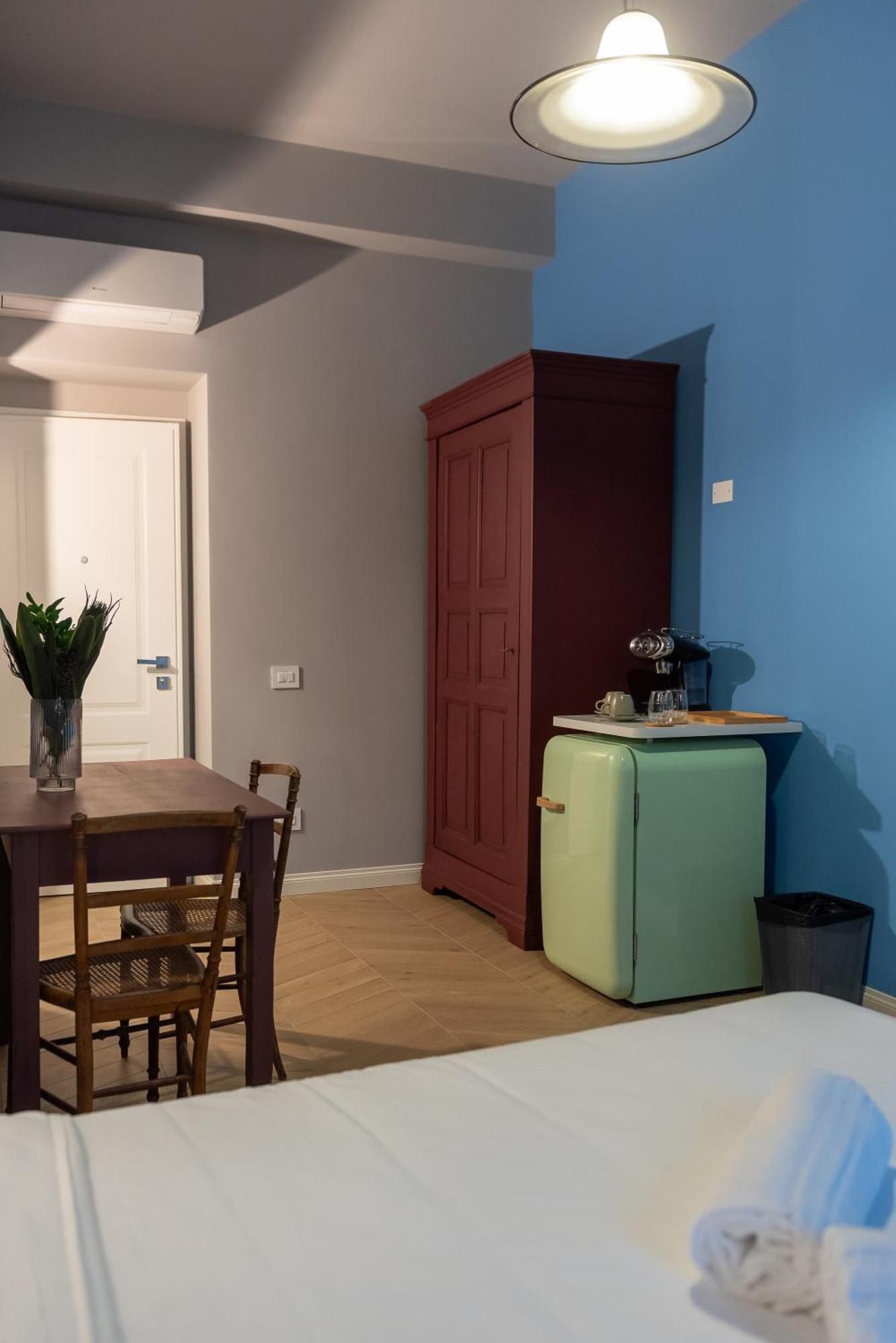Sophia Boutique Suites Трієст Екстер'єр фото