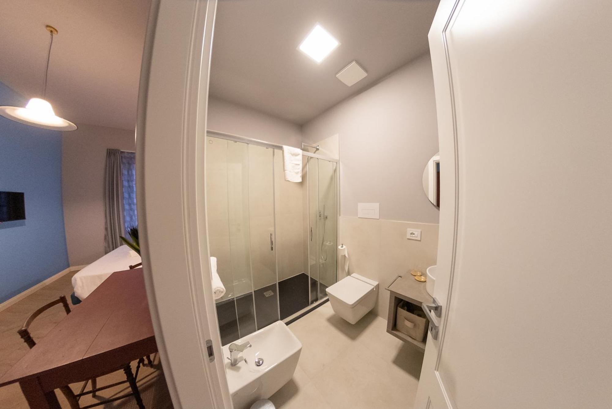 Sophia Boutique Suites Трієст Екстер'єр фото