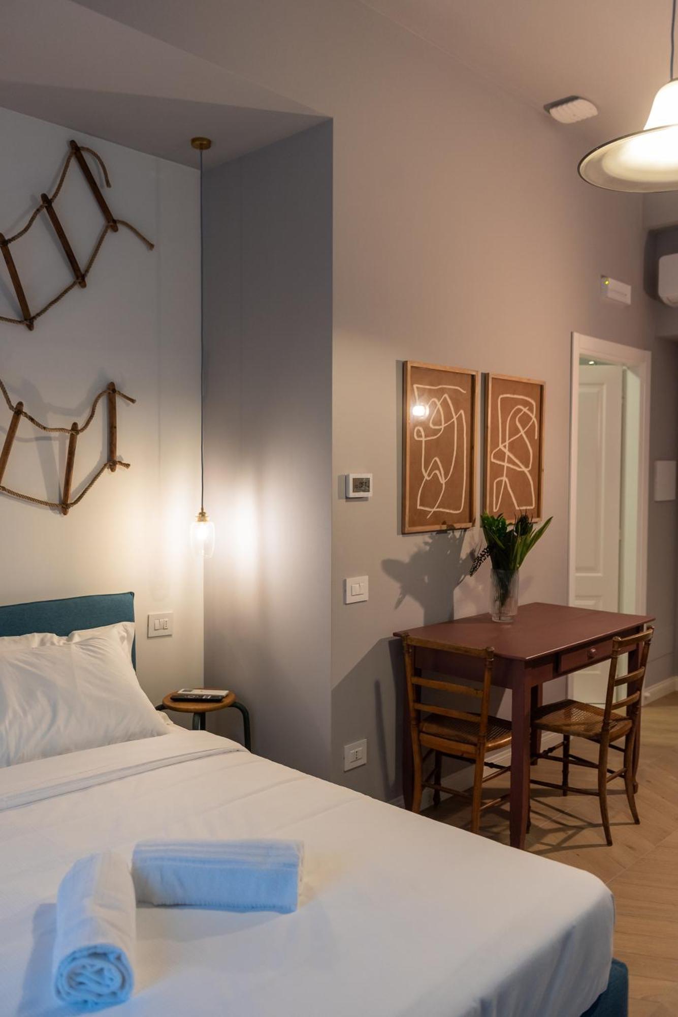 Sophia Boutique Suites Трієст Екстер'єр фото
